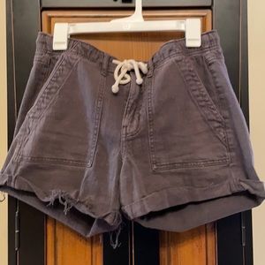 American Eagle Size 8 Black Shorts